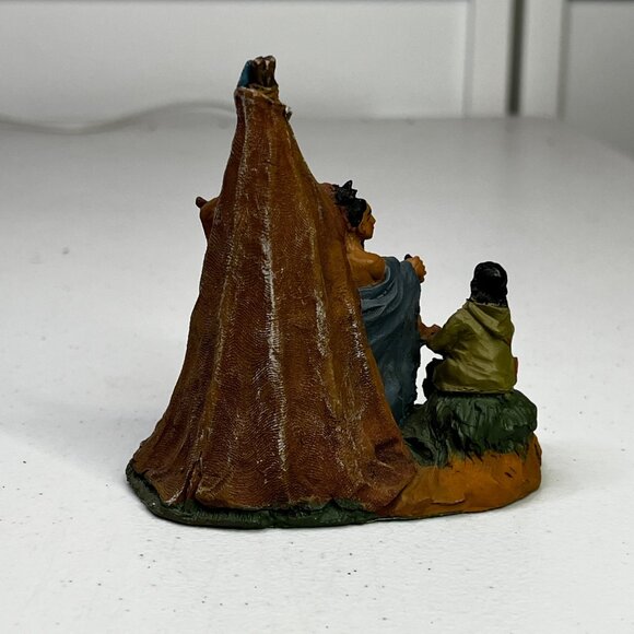 Vintage Native American Family & Teepee Resin Figurine - Picture 5 of 7